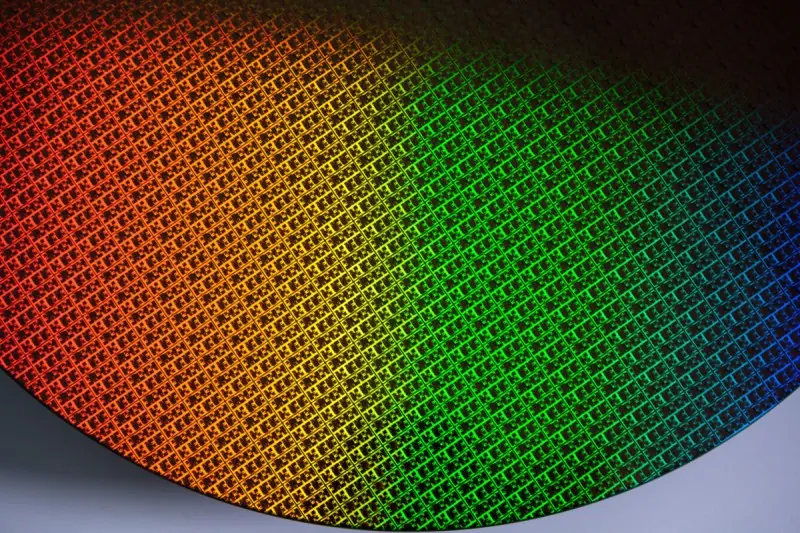 同样功耗性能提升9%、同样性能功耗省18%，Intel 18A-P制程更快也更省电