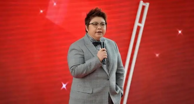 韩红朋友圈曝光：诚恳道歉，将退出公益行业……