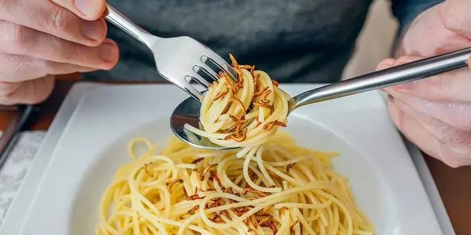 颠覆认知！葡萄牙新研究：昆虫蛋白棒 吃完更爱吃？