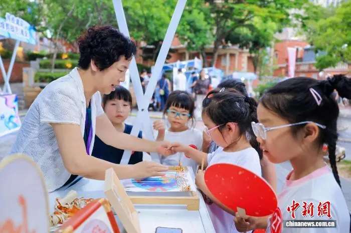 （寻味中华丨艺林）永春纸织画：经纬交织焕新生