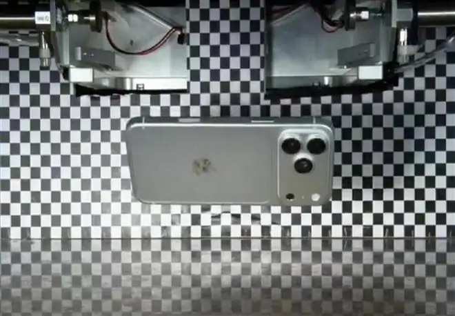印度闯大祸！iPhone18 Pro Max真机曝光，外观配置全泄露