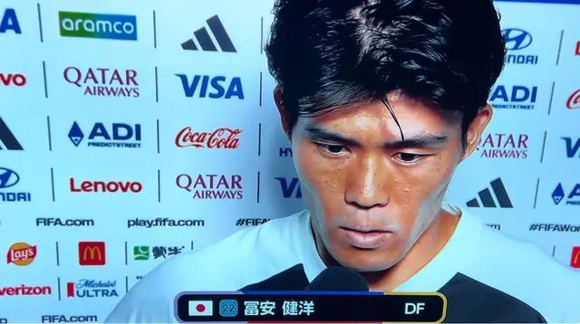 富安健洋：球迷对我们寄予厚望，没能回报大家真的很抱歉