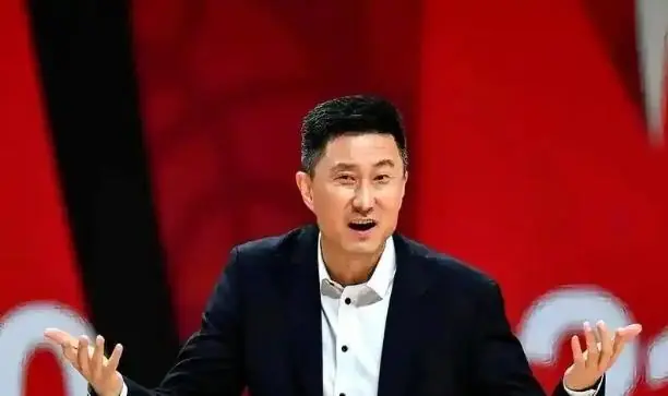 反转？杜锋继续执教宏远？广东名记发声，怒斥苏群，签约关键曝光