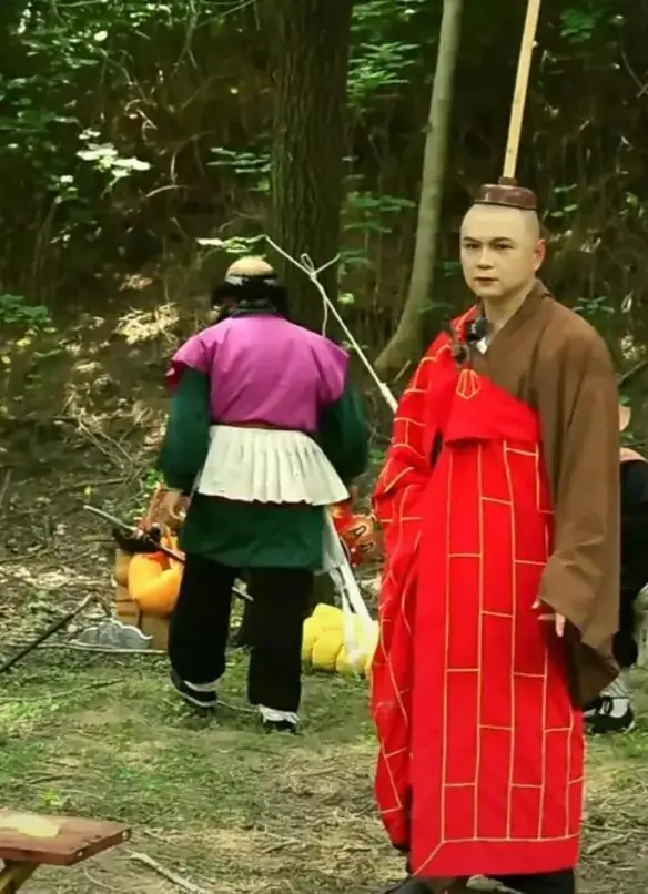 86版《西游记》再被颠覆！无剧本直播3天涨粉150万，110万网友围观“群妖乱舞”评论区笑疯