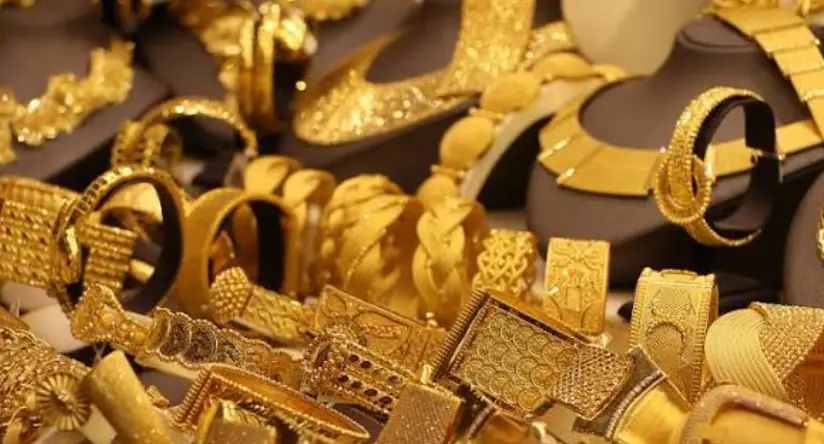囤了160亿黄金的老铺黄金，可能砸自己手里了