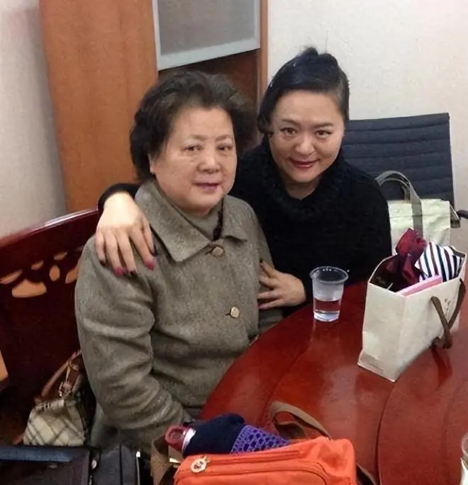 曾打败毛阿敏，却因谷建芬一封信沦为保姆，今定居上海老到无人识