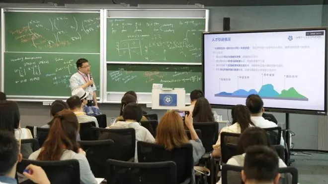 全球AI投入“难以想象” 中国如何“弯道超车”？这些答案藏在上海的产业生态里︱活力中国调研行