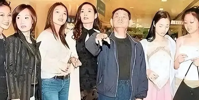 100多位情妇，包养费上亿元，曾9女同床却沦落凄凉下场、人财两空