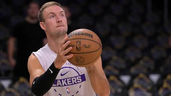 NBA 传闻：湖人签下卢克·肯纳德面临竞争威胁