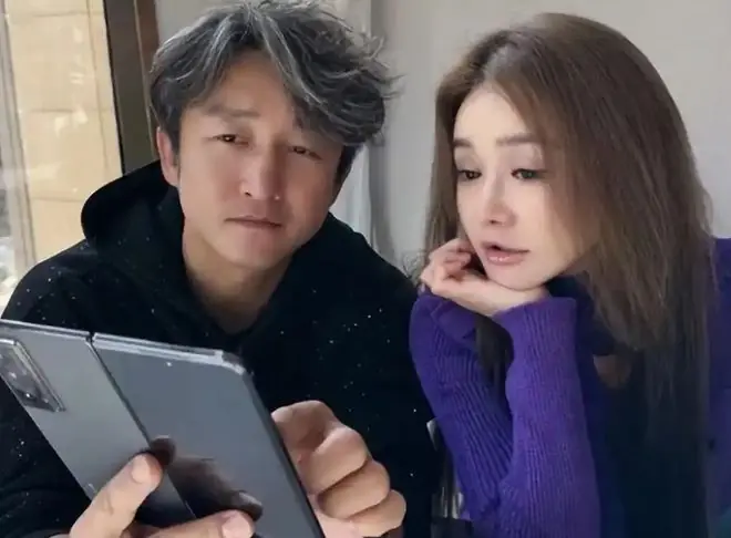 邹市明夫妇，过成了丧偶式婚姻，他们还能撑多久