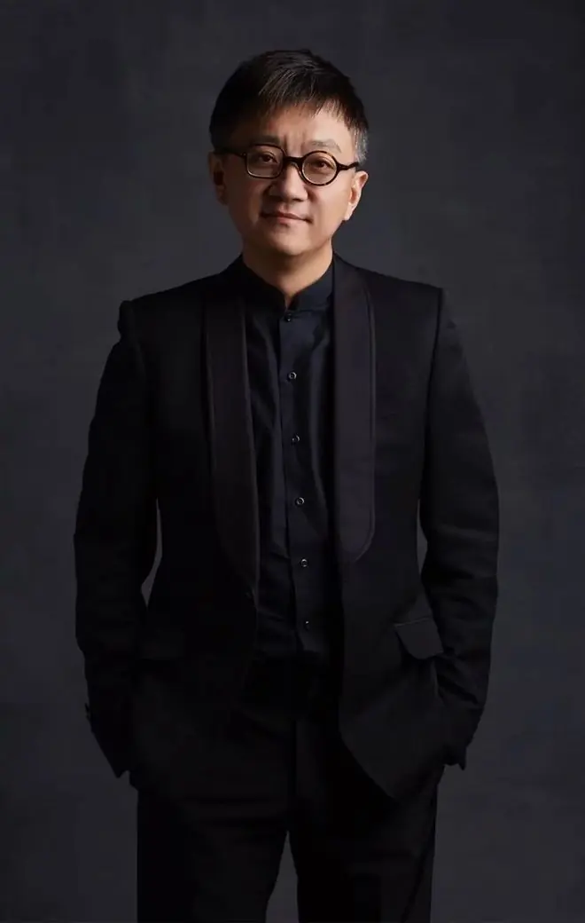 俞白眉：题材只是容器，要展现人类共同的痛点与希冀