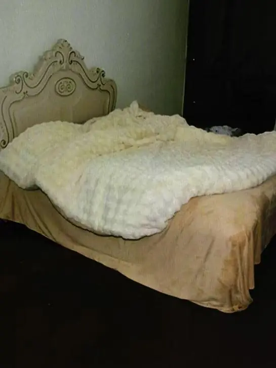 男子被控强奸相亲对象一审获刑四年，辩称对方自愿，女方称怕他失控而顺从，二审将开庭