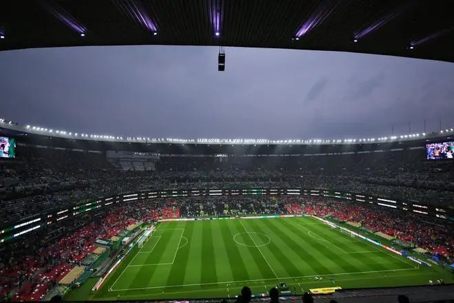 墨西哥主帅怒斥FIFA临时改赛程：这是背后捅刀子