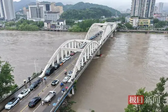 台风“巴威”致温州永嘉多个乡村积水，记者实探：积水已退，江水水位正持续下降