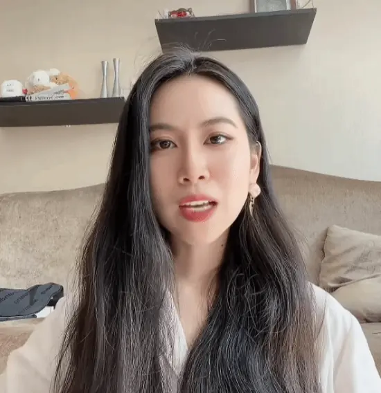 人设翻车遭群嘲！瓶子君直播怒撕动画区“女帝”