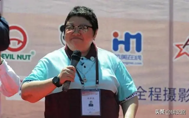 韩红基金会争议集中爆发：不是违规塌方，是二十年信任落差的清算