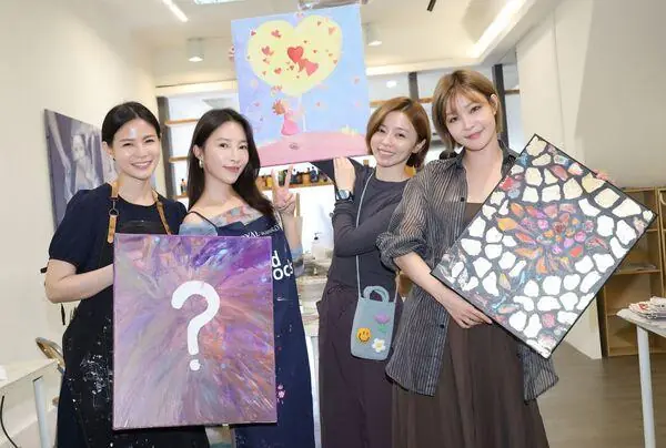王瞳再痛失「17年挚爱」！　露面吐崩溃心声：真的很不舍