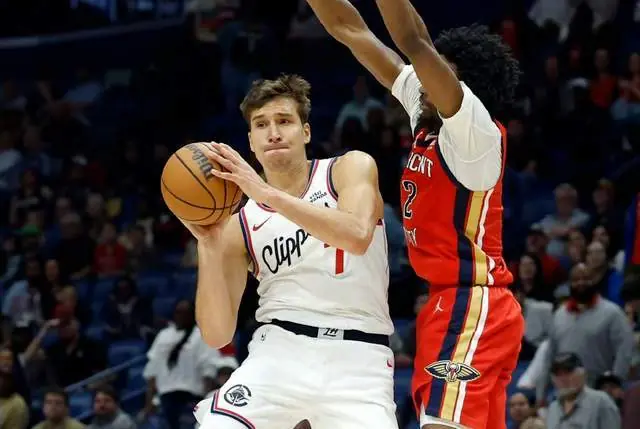 2年合同，火箭与斯马特更让一步 为续约伊森留空间 只差送3+2锋线
