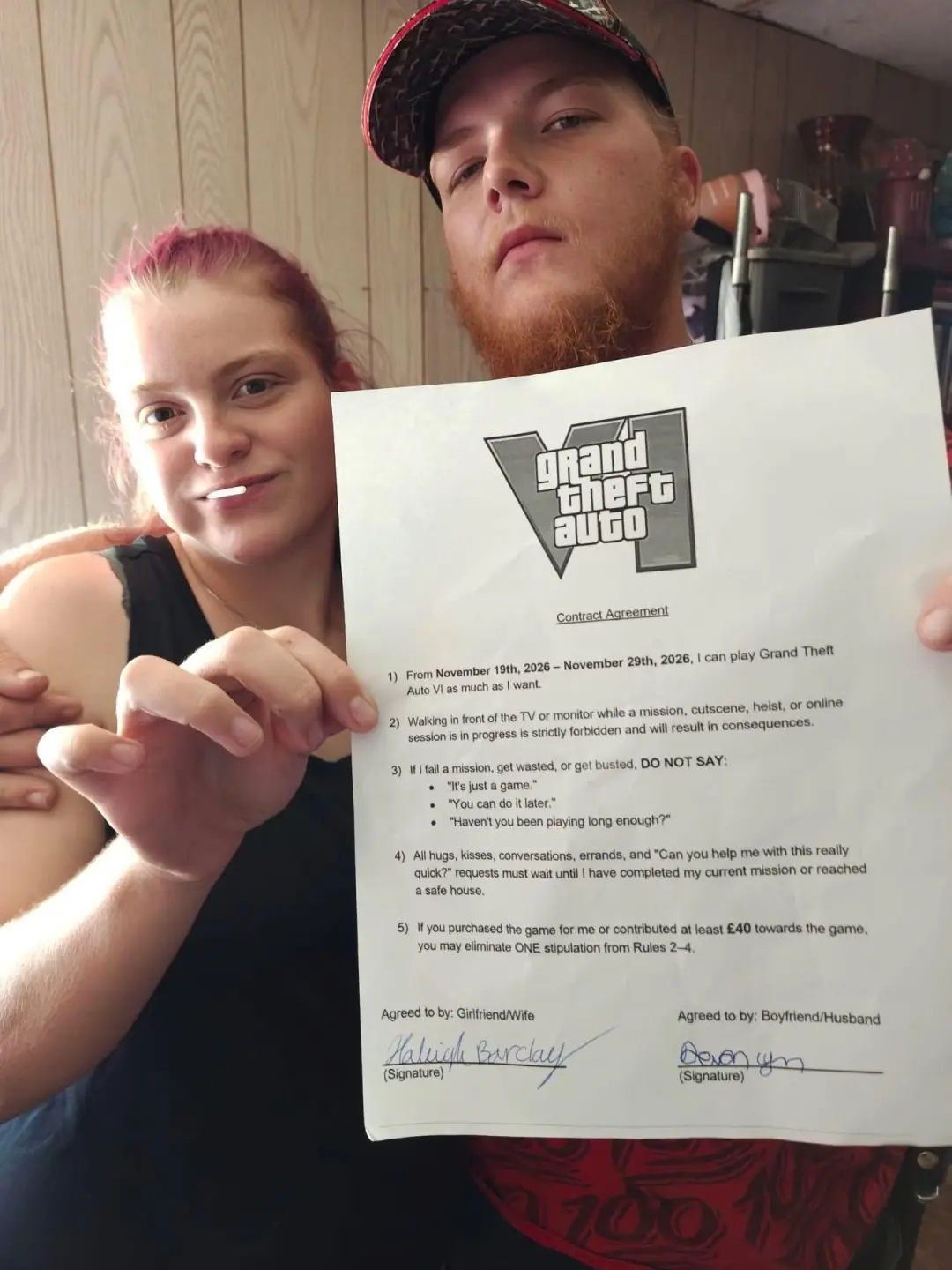 情侣签署GTA6发售周协议：幽默约定保障游戏沉浸体验