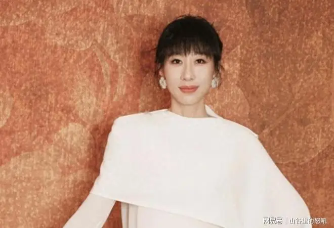 搬起石头砸自己的脚！刚开完演唱会的任素汐，也走上了韩红的老路