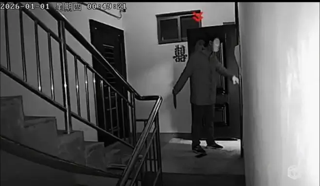 陕西男子跨年夜偷刀闯妻子住处，当场杀害妻弟，监控拍下全程，事前给朋友发消息“我准备坐牢了”，检方以故意杀人罪起诉