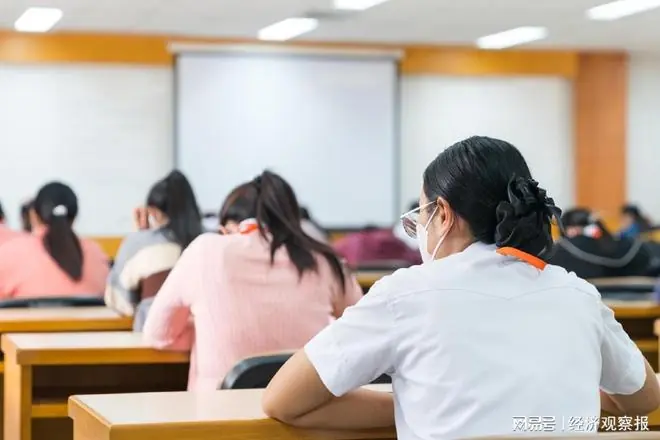 粉笔宣布董事长及CEO调整，张小龙辞任