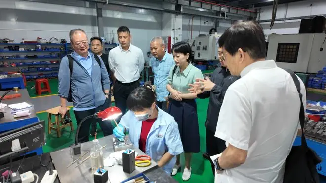 人民论坛实地调研松典相机：硬核技术筑基，权威荣誉印证国货影像价值跃升