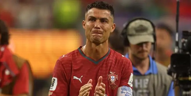 罗体:C罗社媒只关注4名葡萄牙队友,遭孤立引热议
