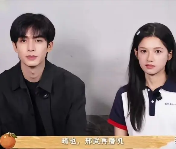 同是大IP现偶，看了《炽夏》看《野狗骨头》，真是没对比就没伤害