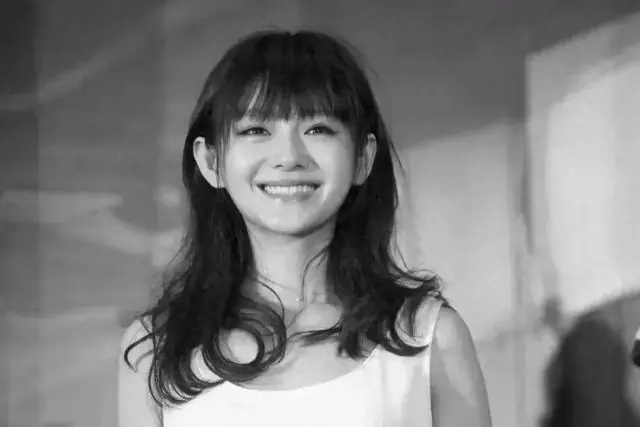 汪小菲回应大S遗产分配：两名未成年子女依法继承三分之二遗产，已设立信托专户；具俊晔继承剩余部分，从未要求S妈搬离现在住所