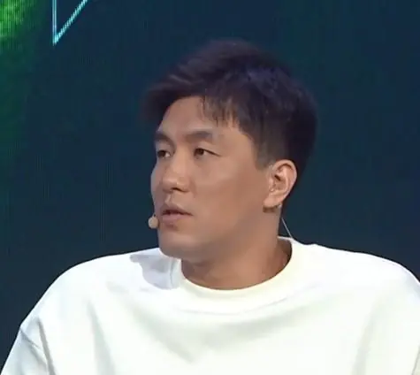 郭艾伦：C罗是个狠人，41岁参加世界杯需要勇气，这值得敬佩