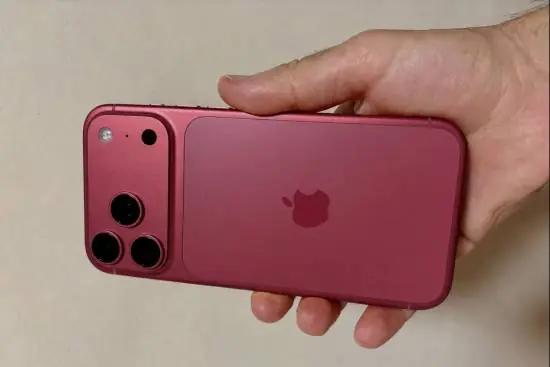 iPhone 18 Pro Max戴壳后重量超过半斤：被网友调侃为健身器材
