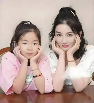 黄奕谈给女儿的心里话哽咽落泪：想对她说一声对不起