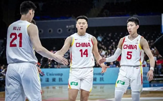 随着韩国逆转日本，世预赛最新积分榜：中国男篮第3晋级 省队垫底