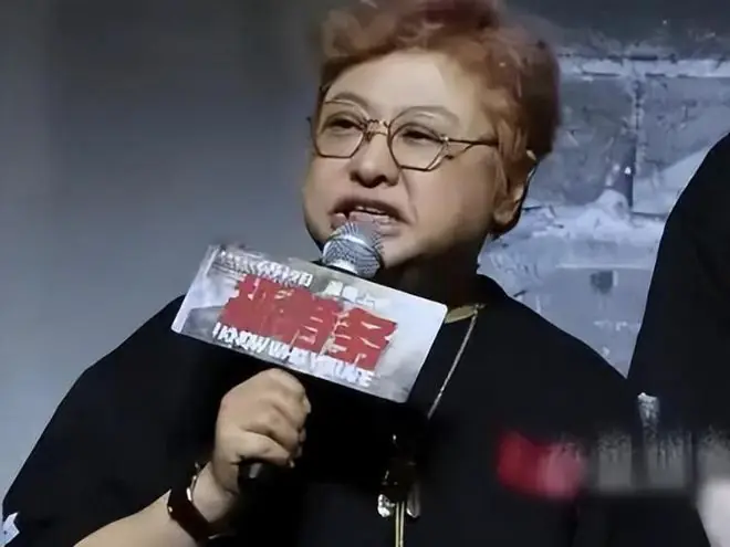 德不配位难立足，“走个面儿”后，韩红《天路》演唱又惹争议