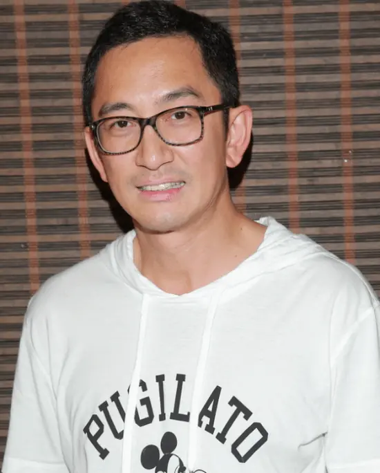 港星吴启华卖掉“20岁的自己”！新片让AI替自己演
