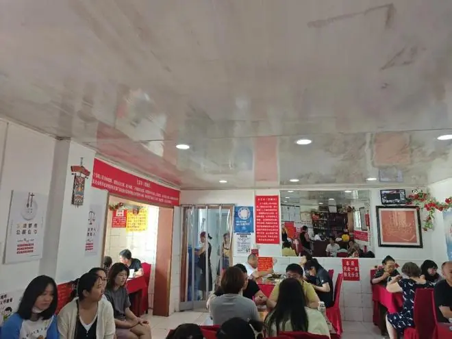 一家小饭馆硬核禁烟的6年：谁也不许抽烟，包间里不行，喝酒后不行，就剩一个人也不行