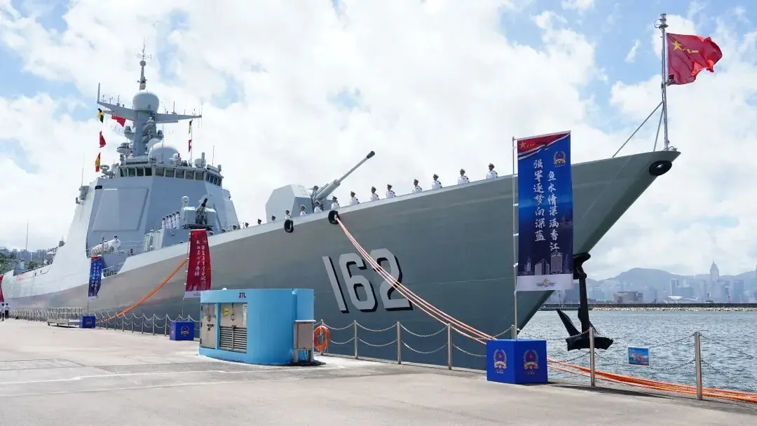 海军舰艇连续三年访港，展示新时代国防建设硬实力