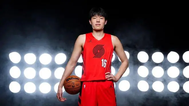 啊！开拓者不让小杨上场！是因为这个啊....