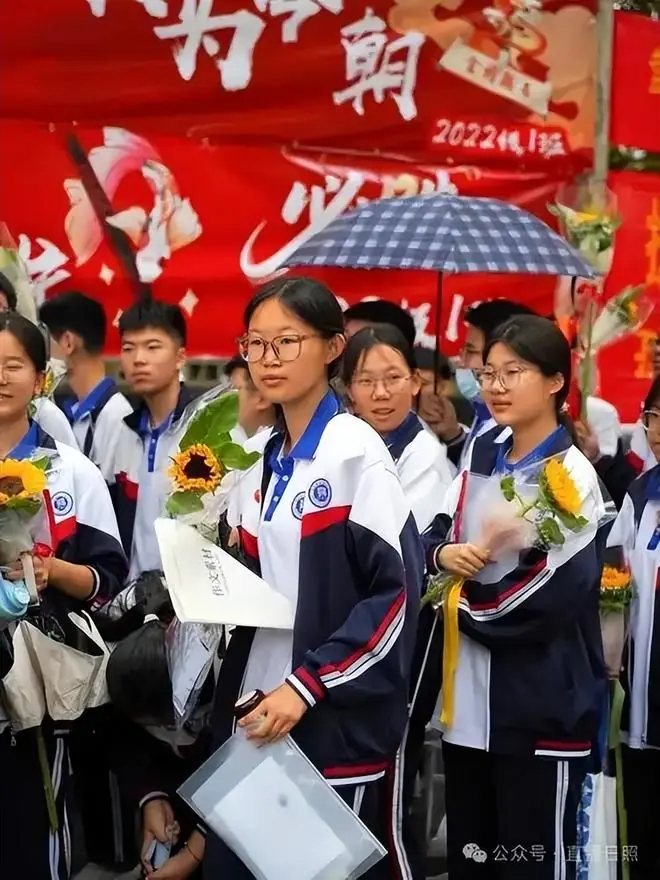 2026 年中考分数线大跳水，强基班才239分，背后原因引人深思