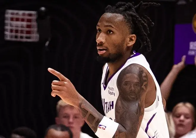 NBA夏联：爵士力克灰熊 榜眼彼得森25+12探花布泽尔18+7+4