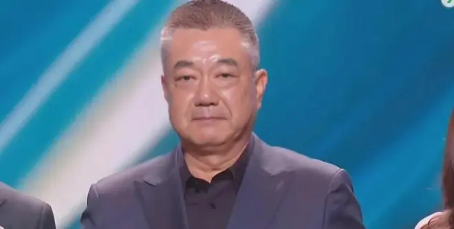 董勇说：“我特别希望有哪个单位要我，能有退休工资和劳保。单位的工资足够我吃喝，让我生活状态稳定...”