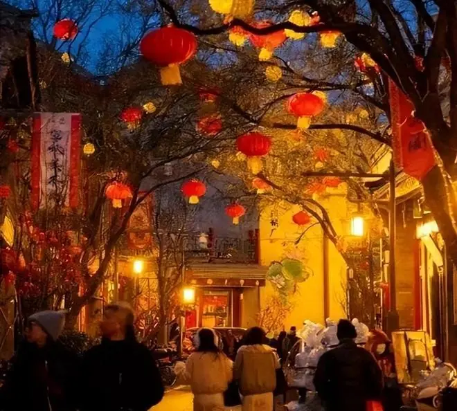 越南人来北京旅游，回国后摇头感慨：中国早已经是超一等国家了！