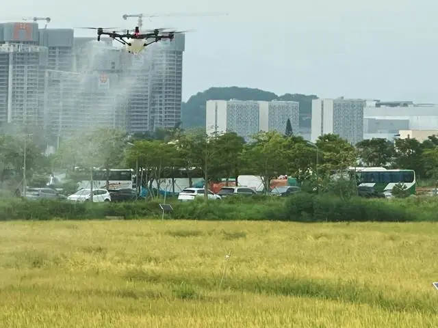 农业无人机竞争再升维：极飞科技发布机场产品，田间地头的“无人机场”也要卷起来了？